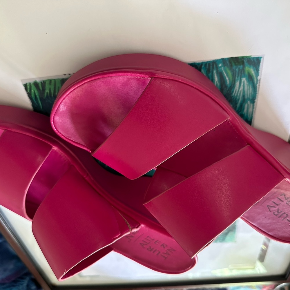 By Naturalizer, fun dark pink wedge slides in size 9.5 women’s - Picture 5 of 6